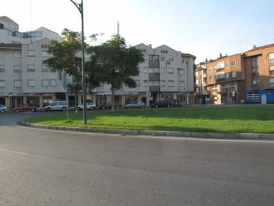 Plaza de Garaje en la Plaza de Malpas o (Crucero-Pinilla)