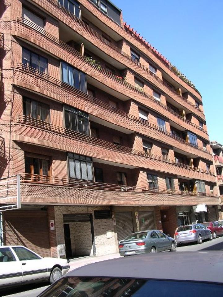 Local en Calle Jose Maria Fernandez 49 24006 Leon (El Ejido - San Pedro) - Foto 0