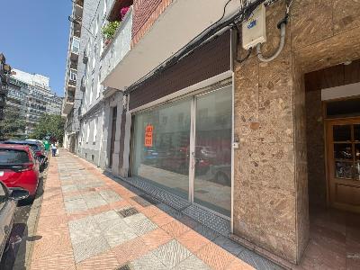 Local comercial en la calle Juan Madrazo