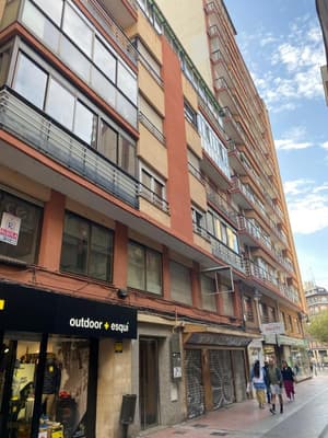 Local en Calle Guardia Civil 5 1º A 24001 Leon (Centro)