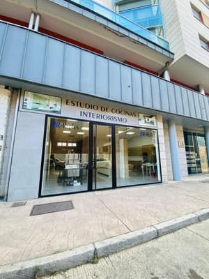 Local en Calle Santos Olivera 18 24005 Leon (Chantria)