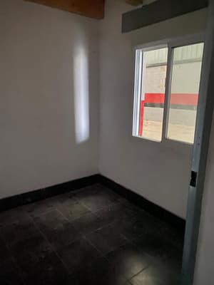 Local en Calle Alcalde Miguel Castaño 115 26 24005 Leon (La Lastra)