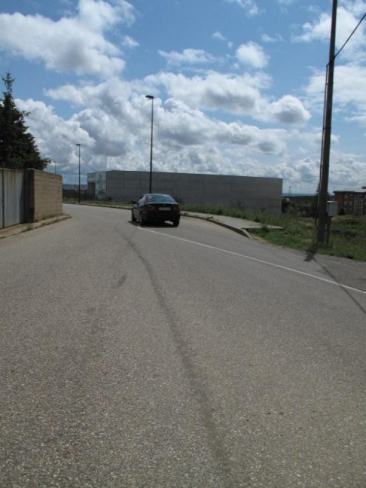 Solar en Calle Valverde Virgen (La Virgen del Camino) - Foto 1