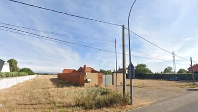 Solar en Camino La Cruz, 72 (Trobajo del Camino)