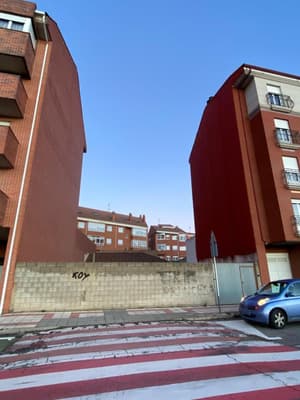 Solar en Calle Azorin, 152 (Trobajo del Camino)