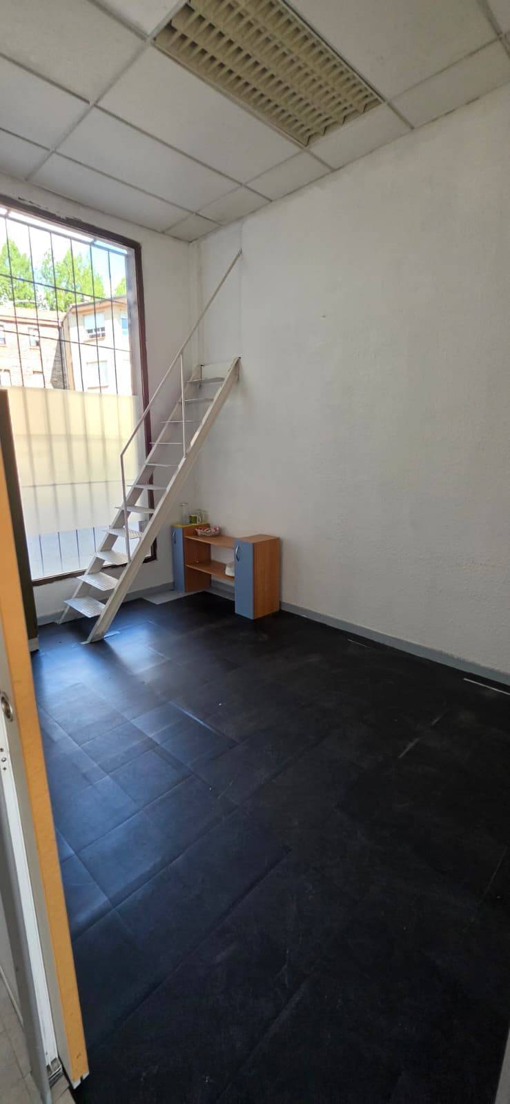 Local comercial en la Plaza Polideportivo - La Robla - Foto 12