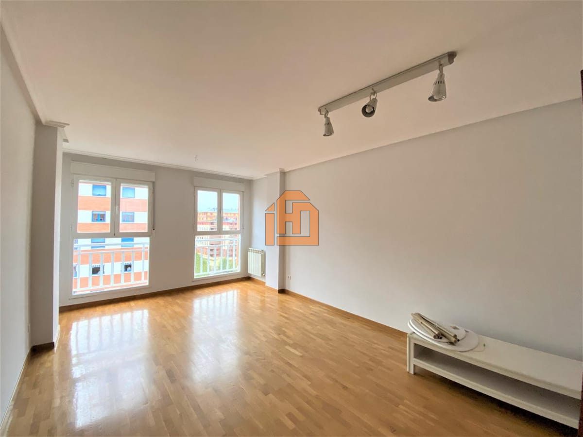 Piso en alquiler sin amueblar en Eras de Renueva