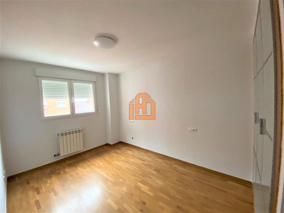 Piso en alquiler sin amueblar en Eras de Renueva - Foto 5