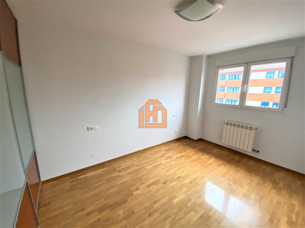 Piso en alquiler sin amueblar en Eras de Renueva - Foto 6