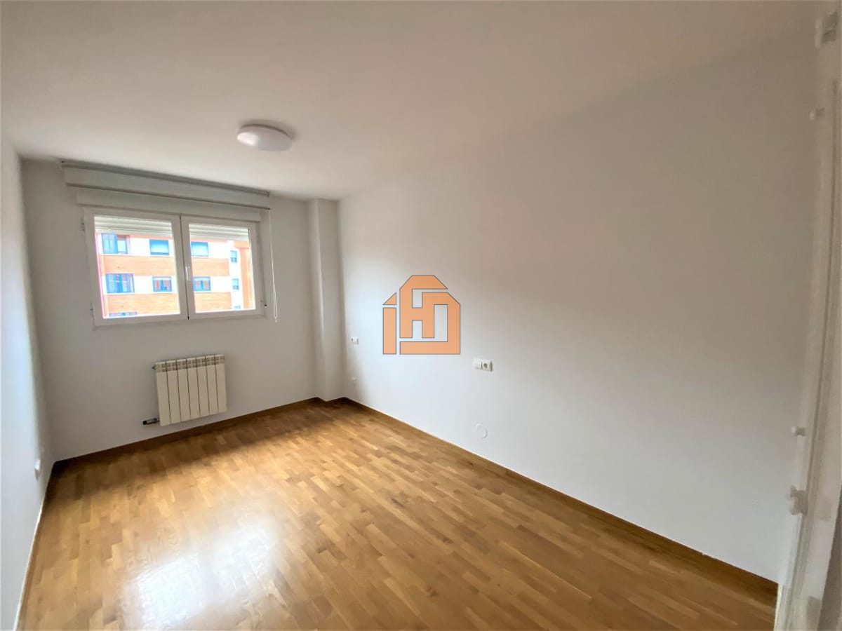 Piso en alquiler sin amueblar en Eras de Renueva - Foto 8