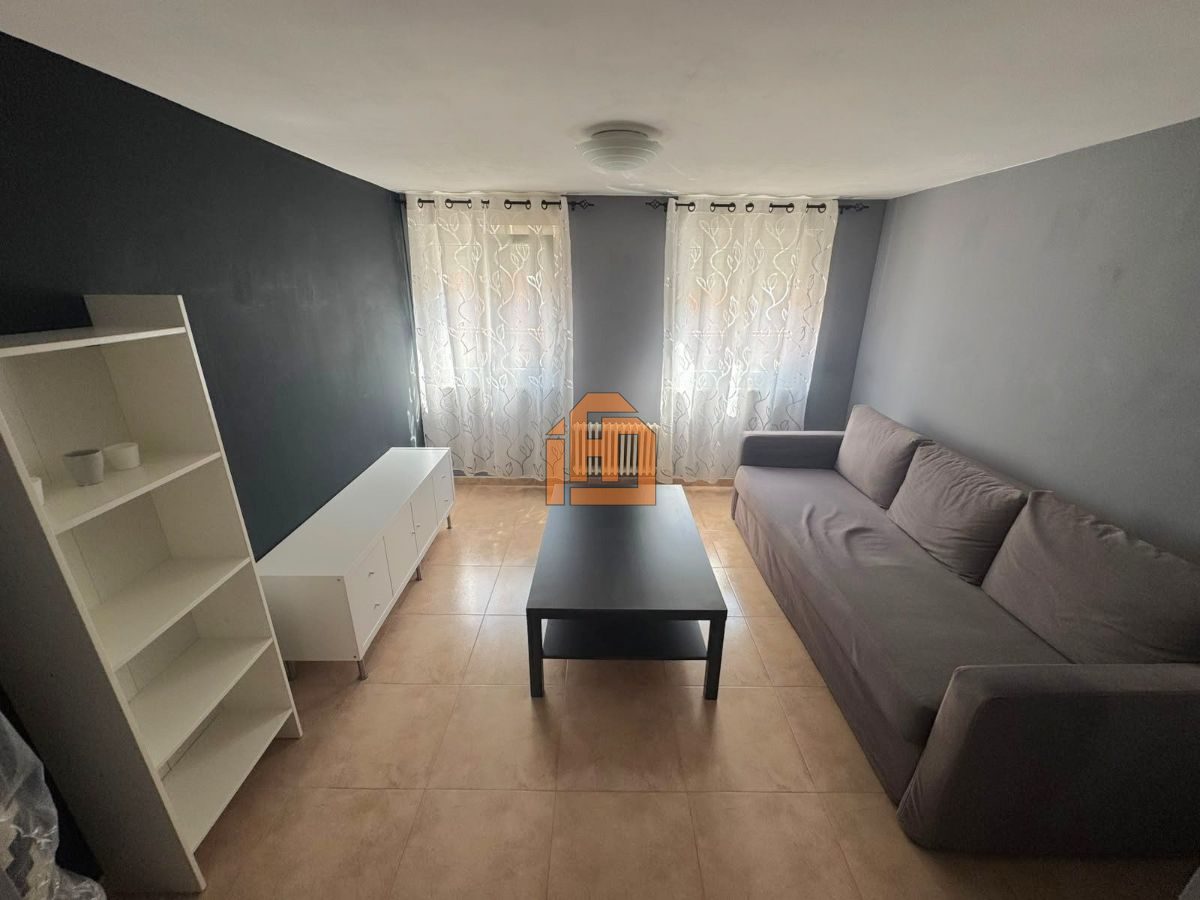 Apartamento en la calle Doña Urraca, zona Plaza del Huevo