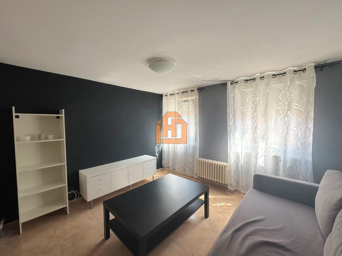 Apartamento en la calle Doña Urraca, zona Plaza del Huevo