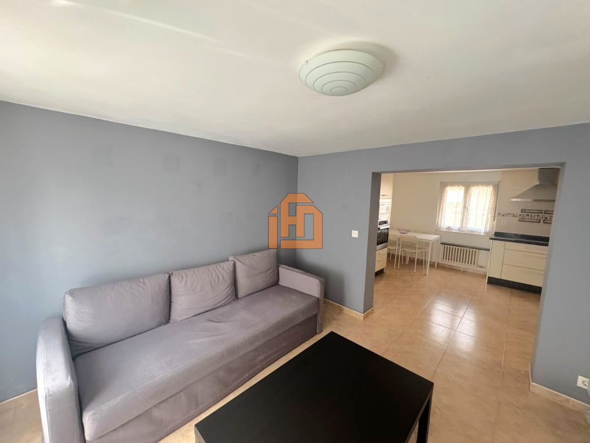 Apartamento en la calle Doña Urraca, zona Plaza del Huevo - Foto 3