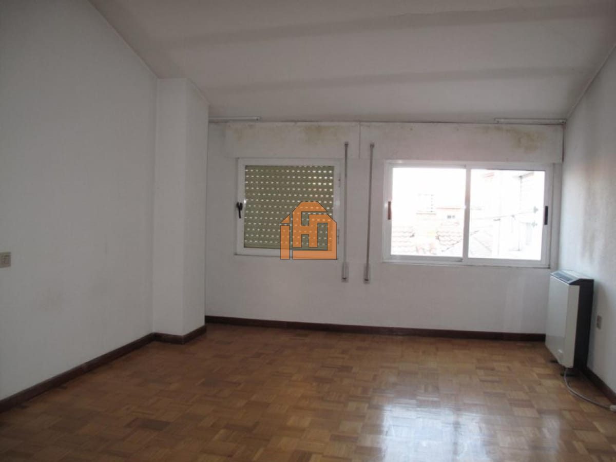 Piso en Calle Peregrinos (Trobajo del Camino) - Foto 3