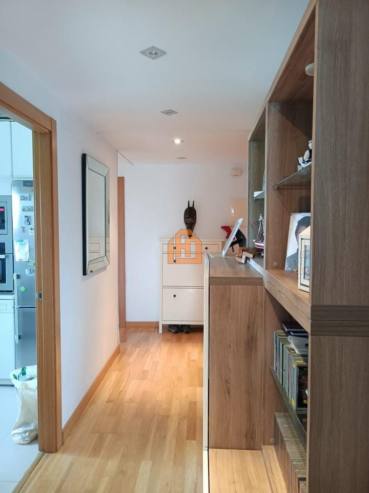 Piso en calle Laura de los Ríos (Eras de Renueva) - Foto 3