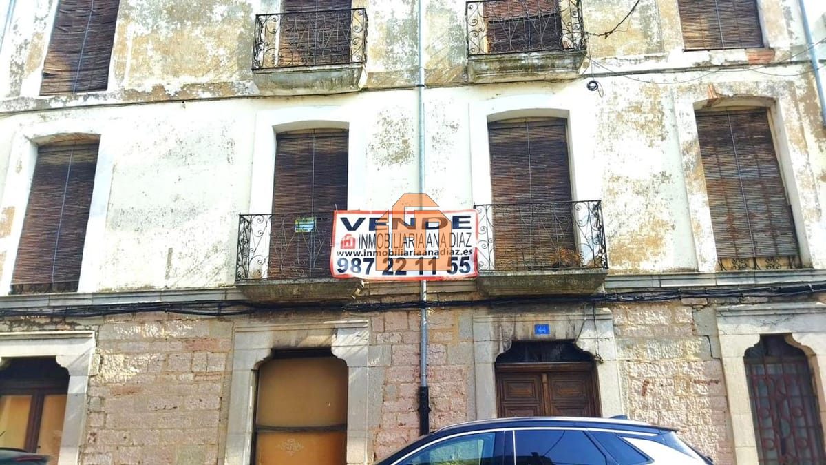 Edificio en Calle Pedro Fernandez Valladares, 4 (Cistierna)