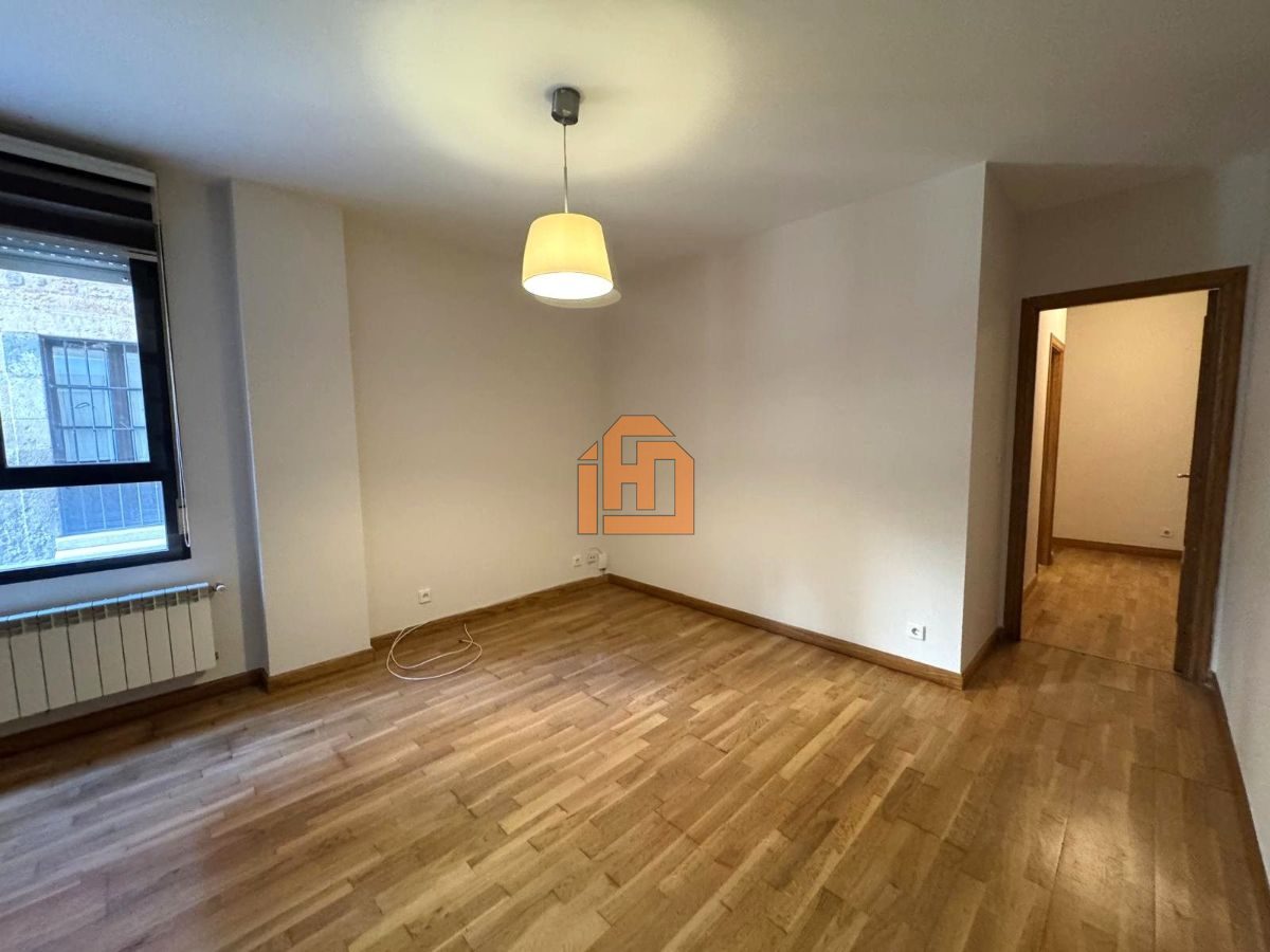 Apartamento sin muebles en el Casco Antiguo - Foto 3