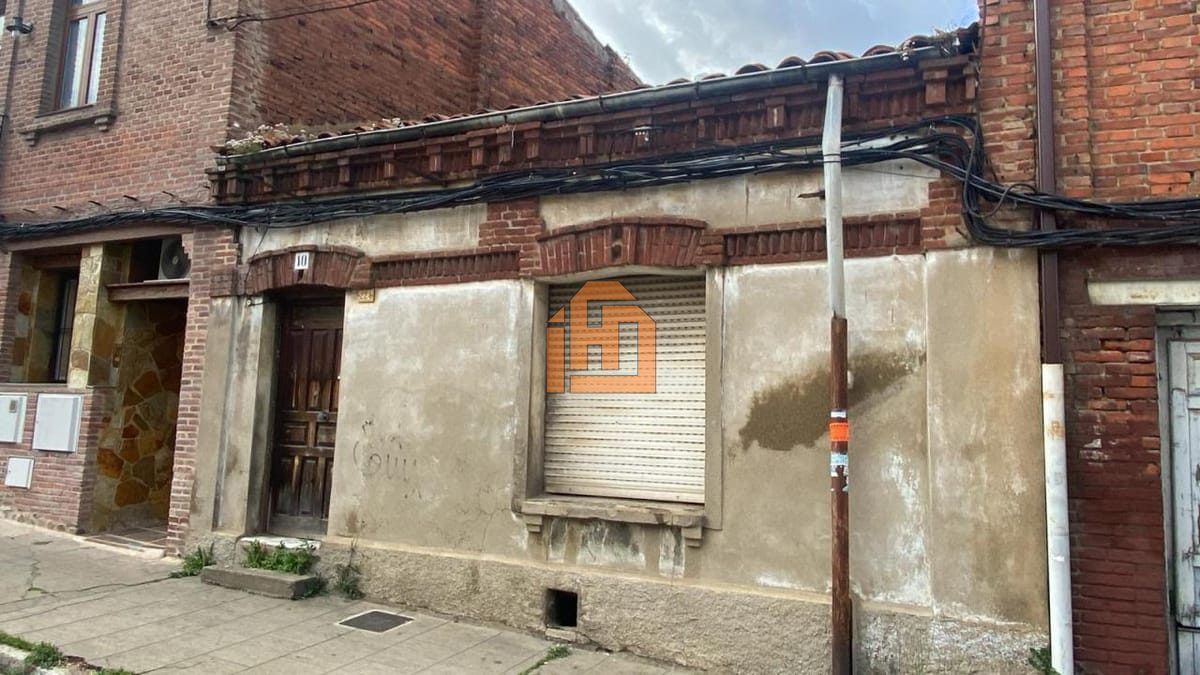 Casa en Calle Parroco Pablo Diez, 224 (Trobajo del Camino)