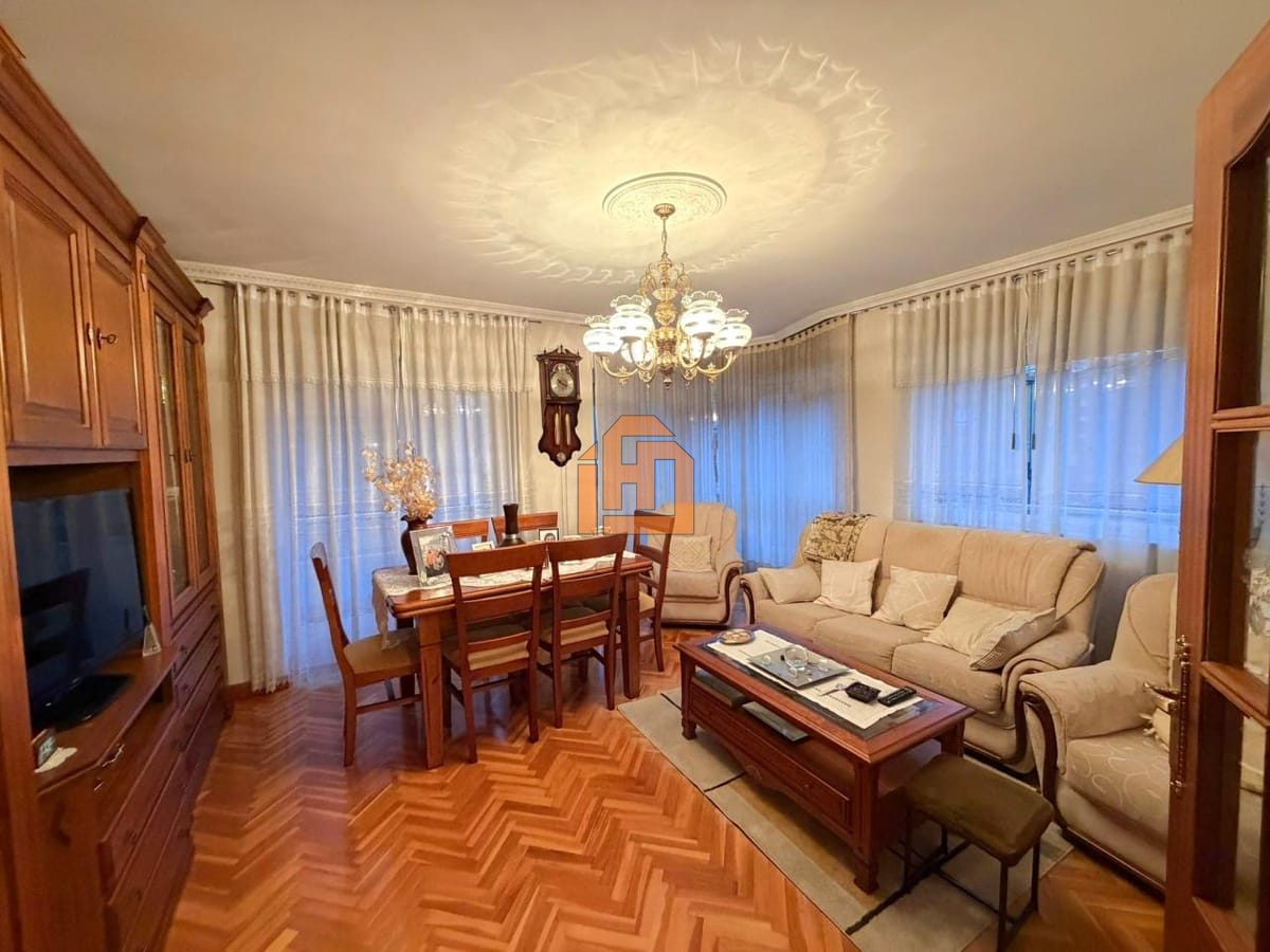 Casa en Calle Seneca, 10 (Villarejo de Orbigo)