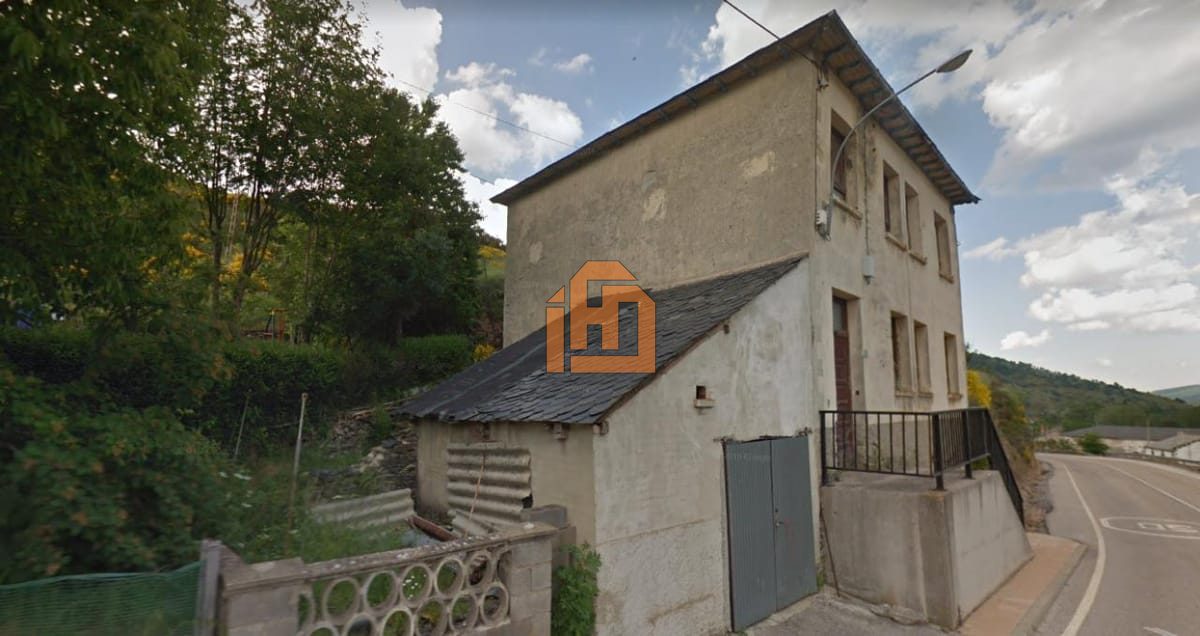Casa en Carretera General, 20 (Murias de Paredes)