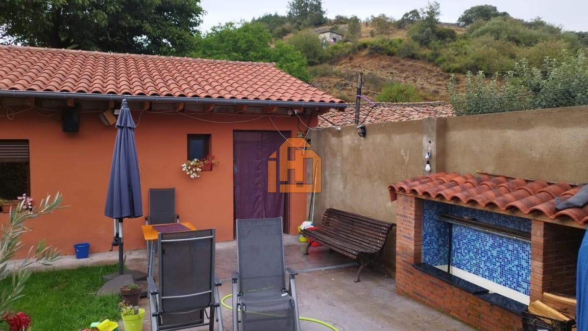 Casa en Calle Valle, 5 (Vegaquemada) - Foto 2