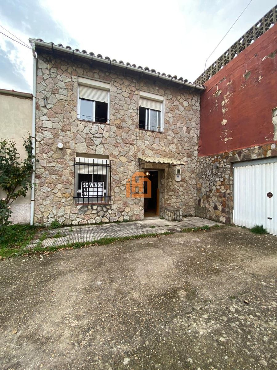 Casa en Calle Canonigo Isidoro, 39h (Pola de Gordon (La))