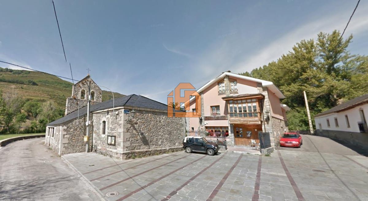 Casa en Plaza, 3 (Cabrillanes)
