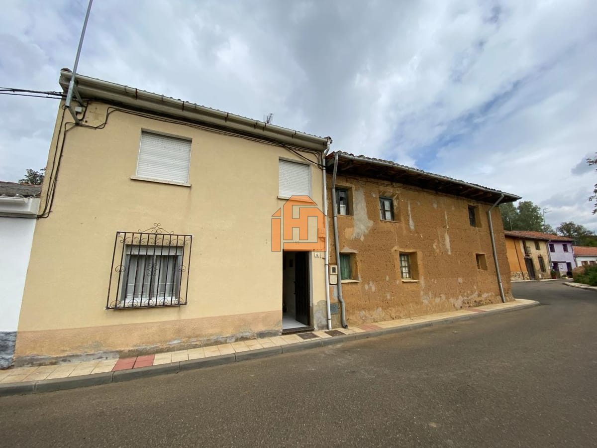 Casa en Calle Medio, 62 (Santovenia de la Valdoncina)