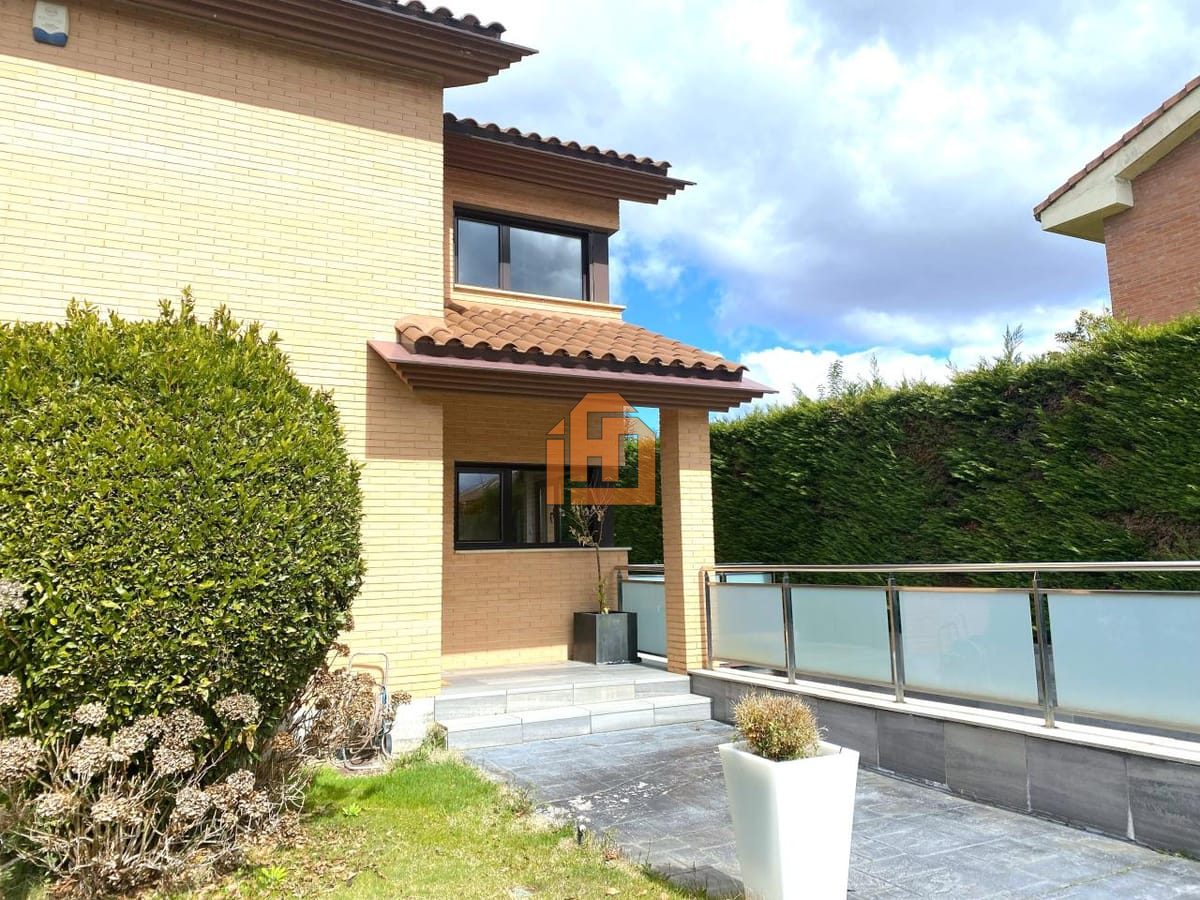 Chalet individual, urbanización los Acebos - Foto 2