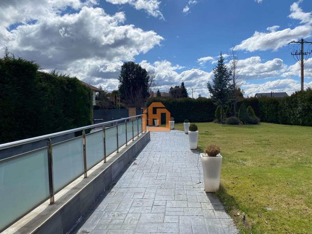 Chalet individual, urbanización los Acebos - Foto 5