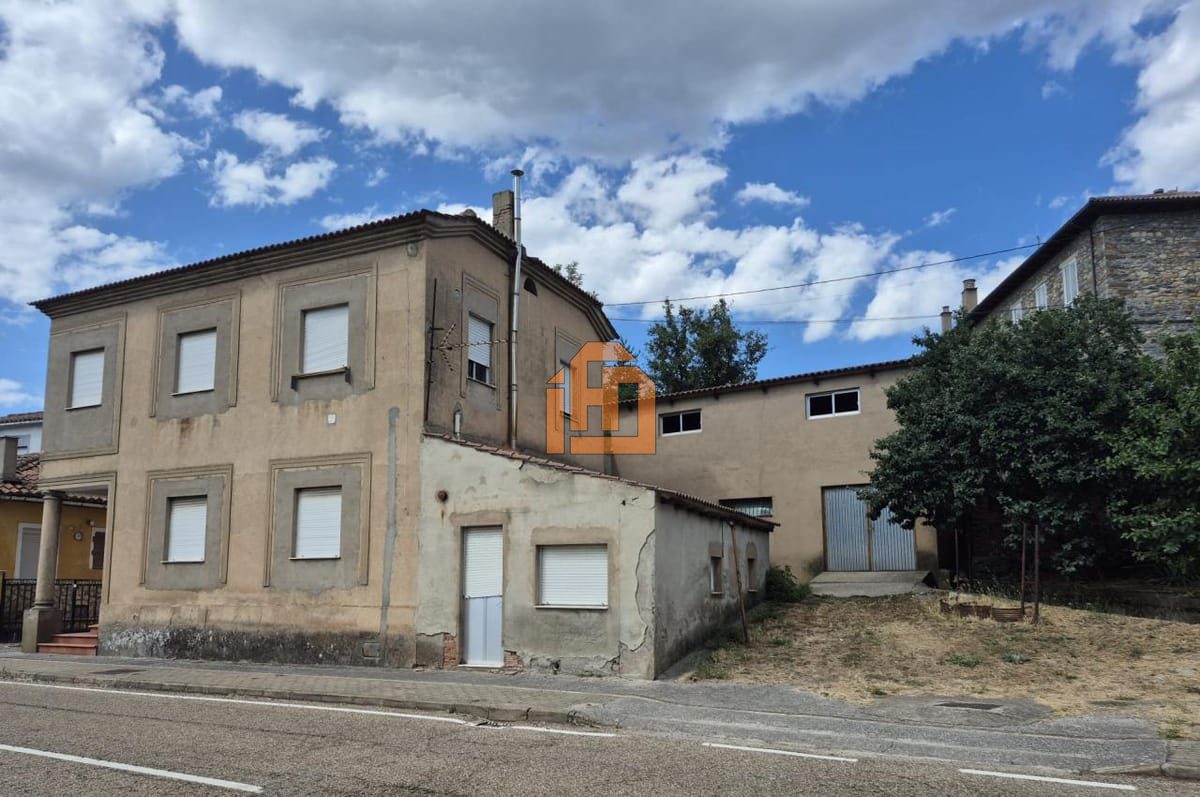 Casa en Otero de las Dueñas (Carrocera)