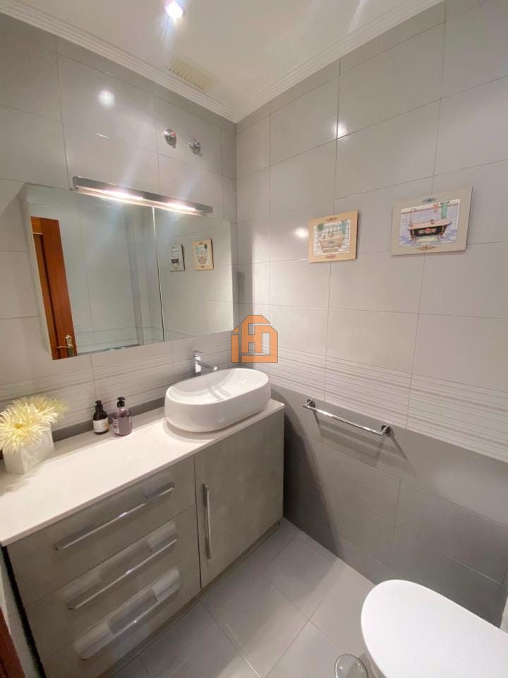 Chalet adosado en la Urbanización Monteléon - Foto 9