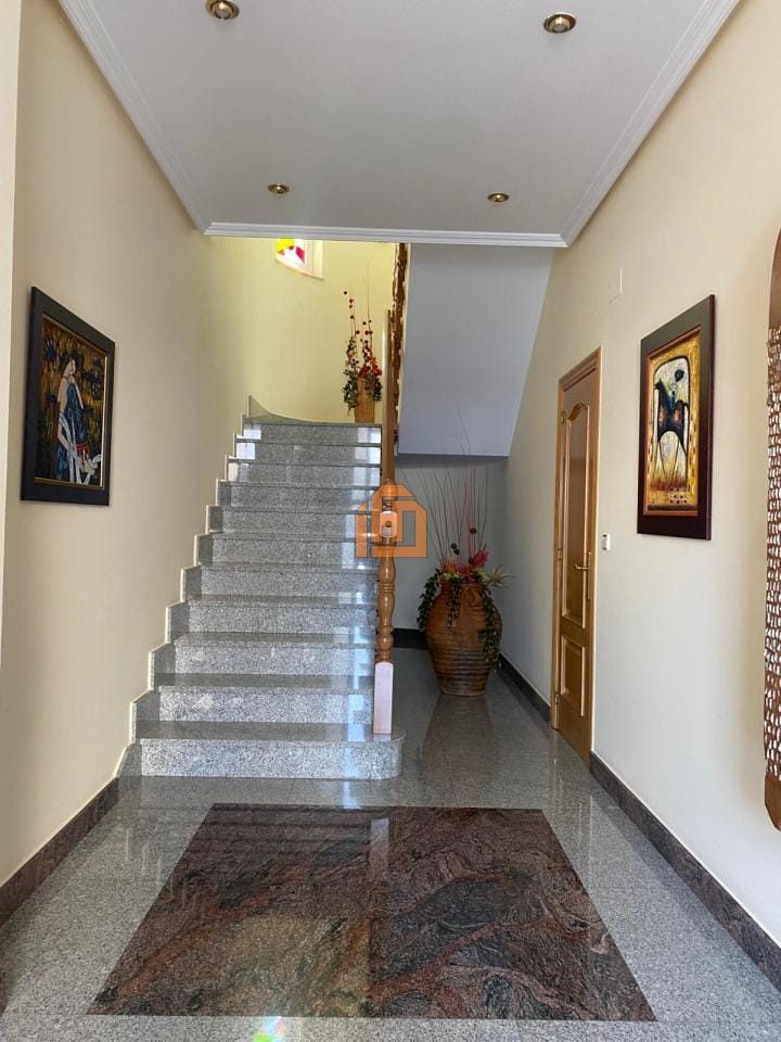 Casa o chalet independiente en venta en Trobajo del Camino - Foto 2