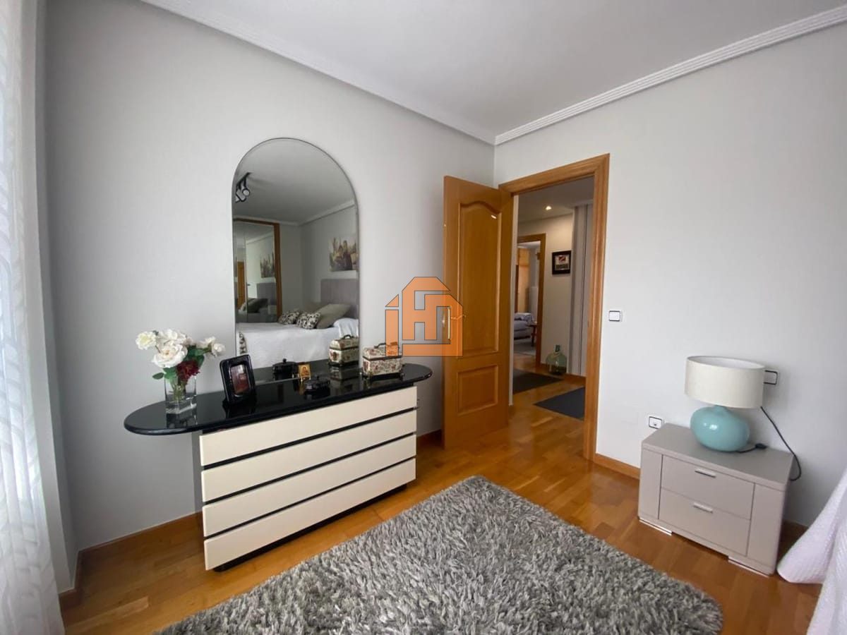 Casa o chalet independiente en venta en Trobajo del Camino - Foto 21