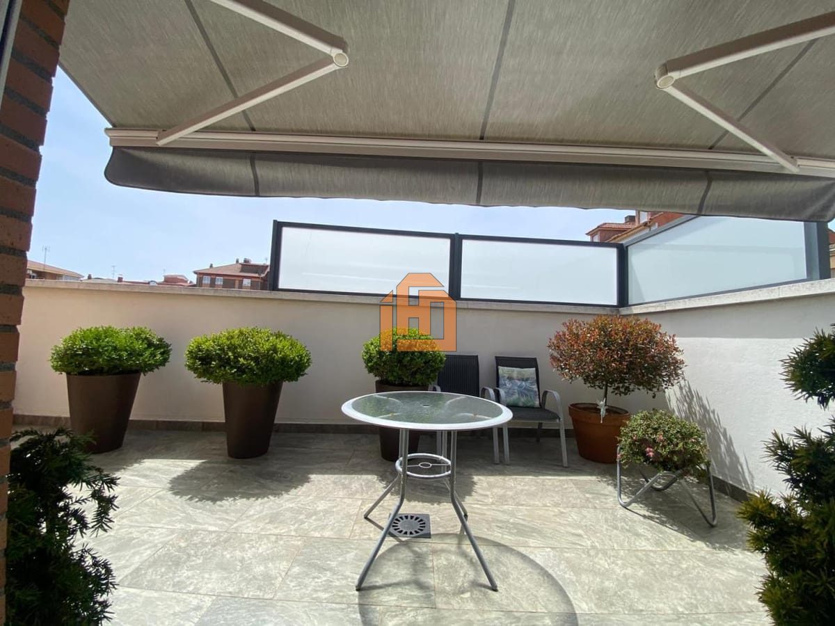 Casa o chalet independiente en venta en Trobajo del Camino - Foto 8