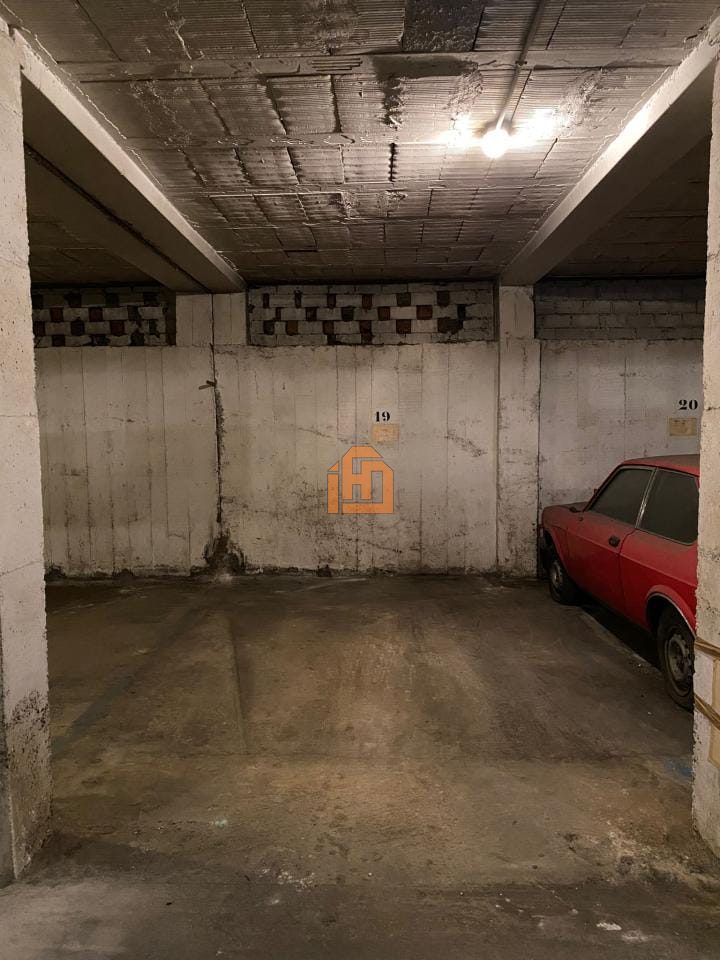 Plaza de garaje en calle Azorín (Trobajo del Camino=