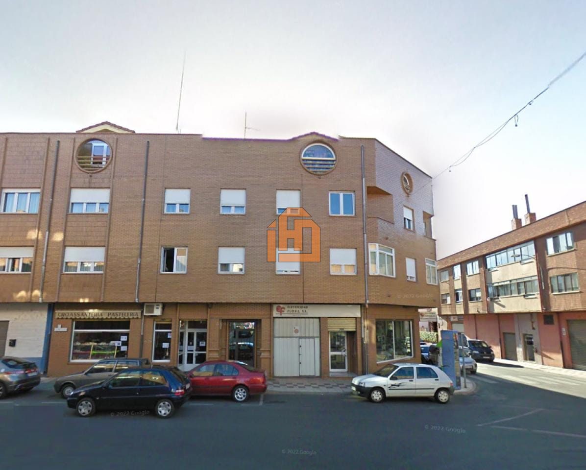 Garaje en Calle La Fuente, 26º28 (Villaobispo de las Regueras)