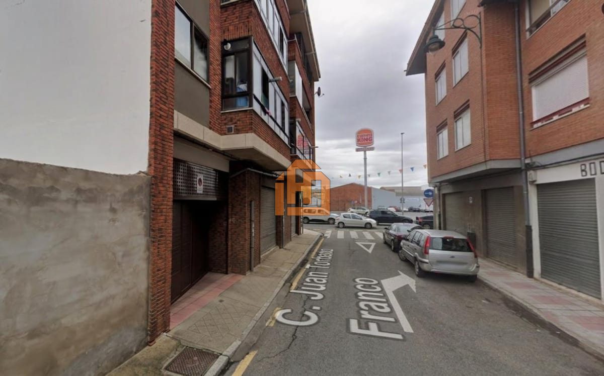 Garaje en Calle Juan Torbado Franco, 2 (Armunia)
