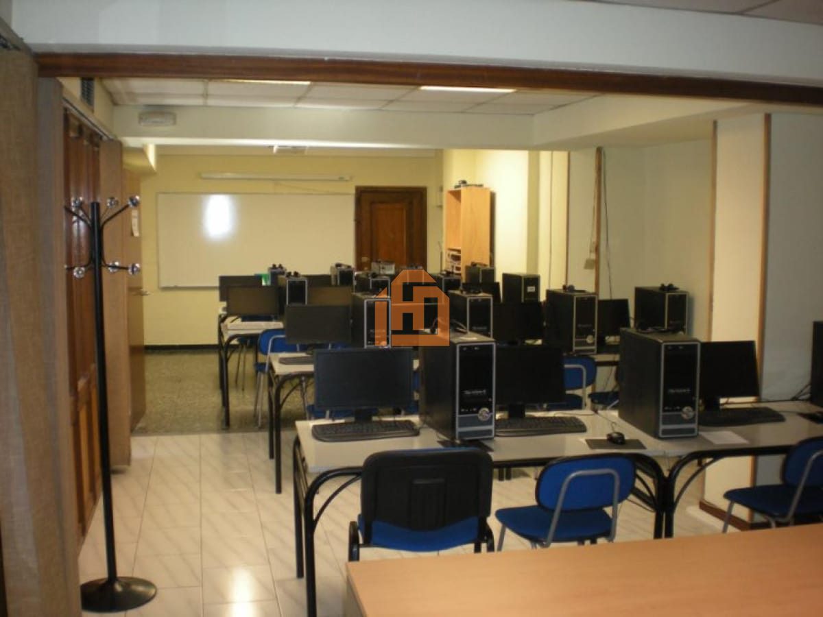 Local en Calle Padre Isla 5 1º F 24002 Leon (Centro)