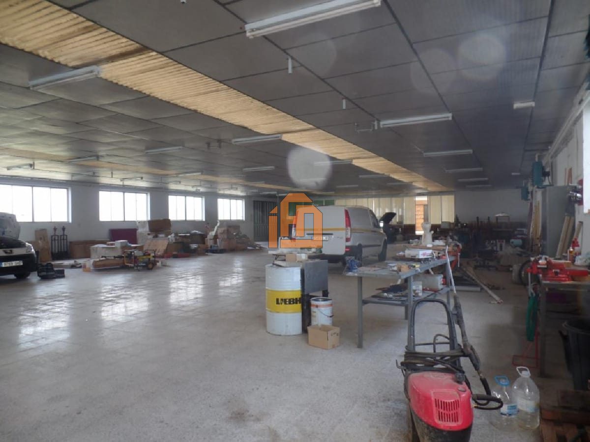 Nave industrial en Carretera Villarroañe 17, Km 1,8 24005 Leon (La Lastra) - Foto 3