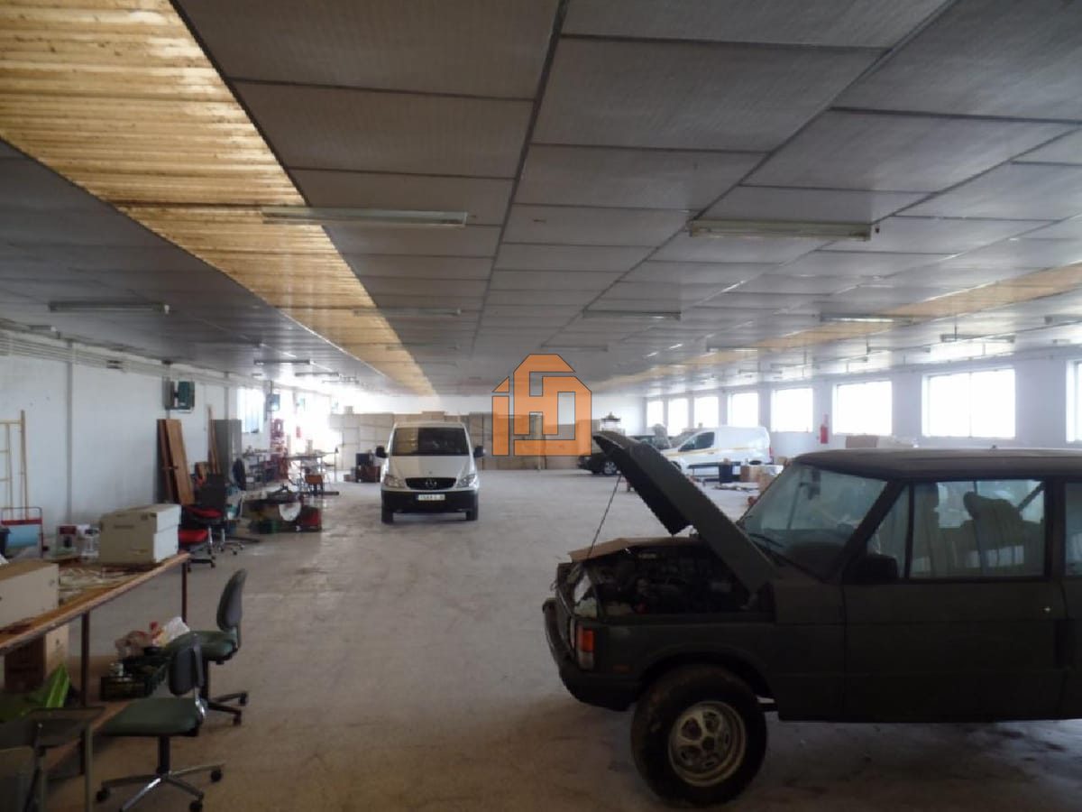 Nave industrial en Carretera Villarroañe 17, Km 1,8 24005 Leon (La Lastra) - Foto 4