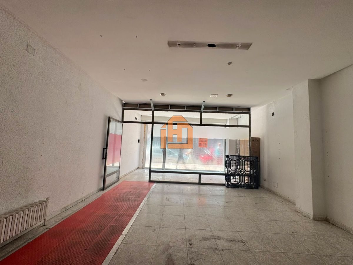 Local comercial en la calle Juan Madrazo
