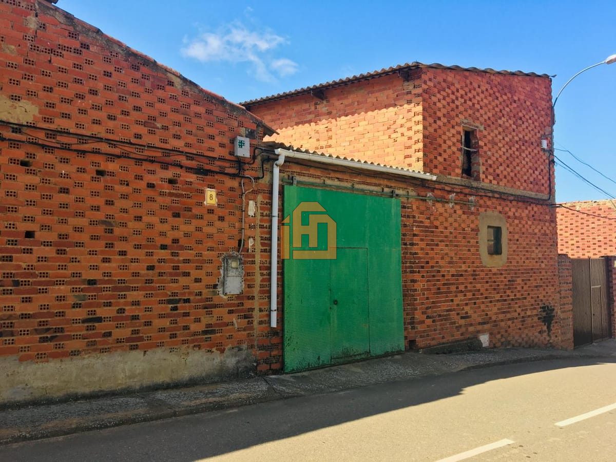 Nave industrial en Calle San Miguel 1 24206 Castilfale (Castilfale)