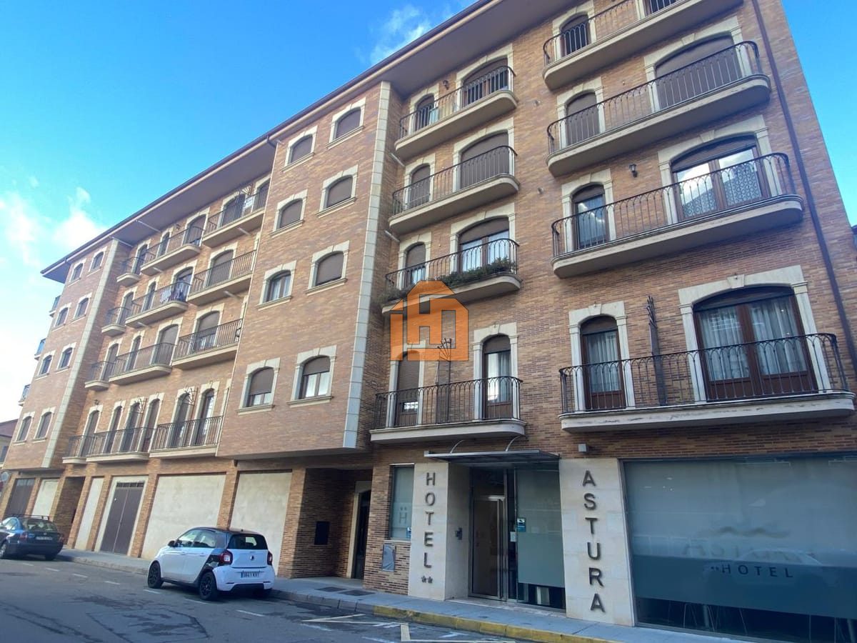 Local en Avenida Luis Alonso 17 24200 Valencia De Don Juan (Valencia de Don Juan)