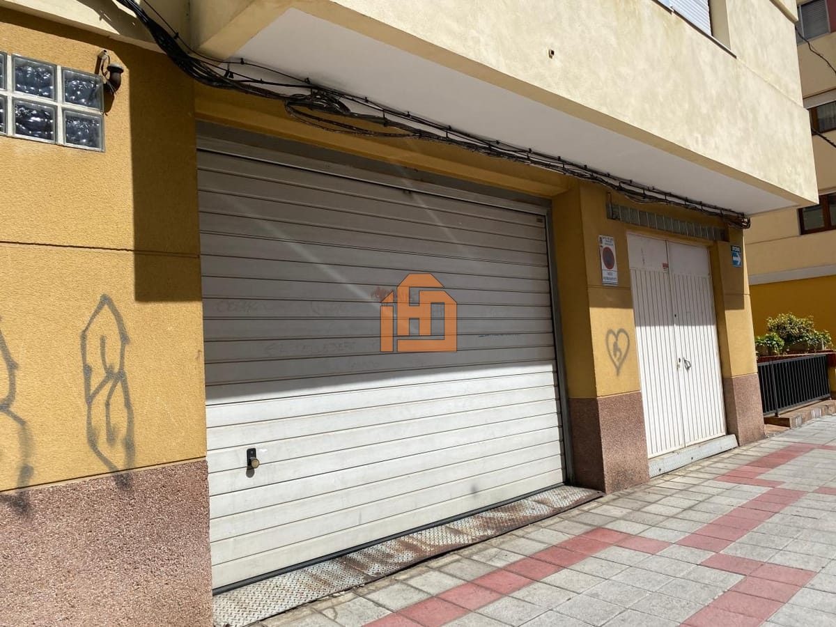 Local en Calle Juan Ramon Jimenez 3º5 Bajo 24009 Leon (La Sal)