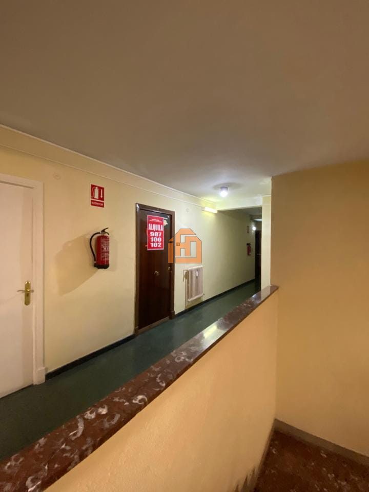 Local en Calle Arquitecto Torbado 6 2º G 24003 Leon (Centro)