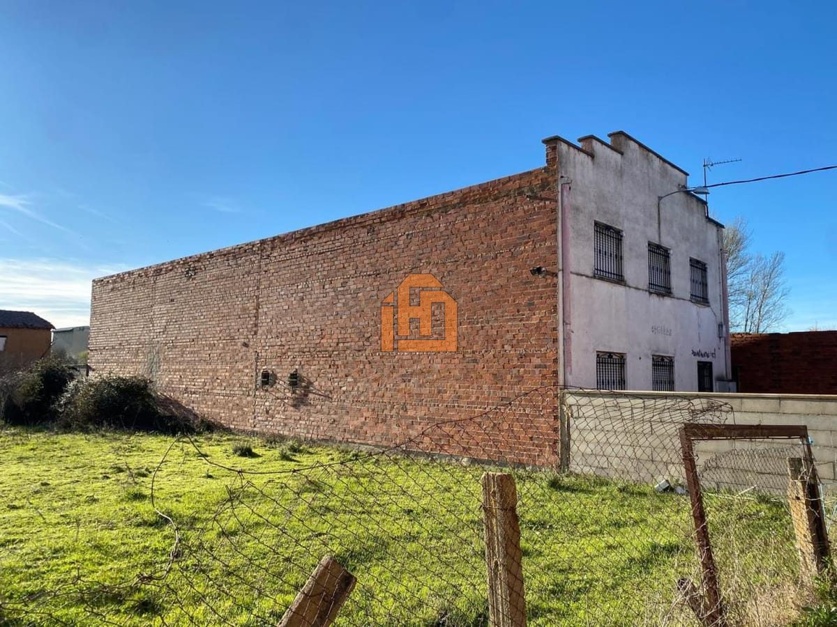 Nave industrial en Carretera Mercado Ganado 16 24192 Leon (Trobajo del Cerecedo)