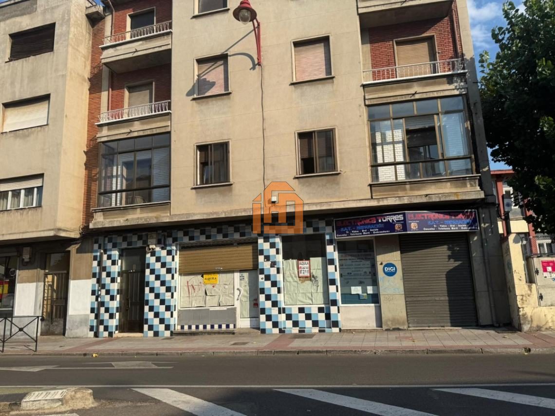Local en Calle Serna, 1 (San Pedro)