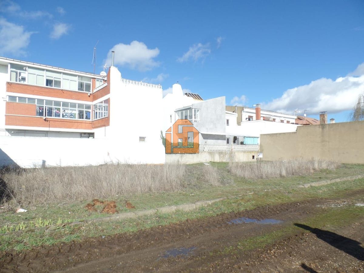 Terreno en Calle Luis De Gongora, 3 (Santovenia de la Valdoncina)