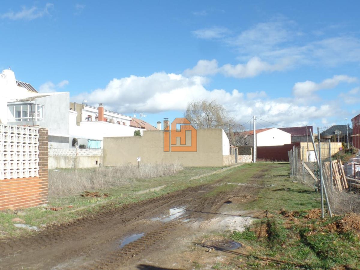 Terreno en Calle Luis De Gongora, 3 (Santovenia de la Valdoncina)